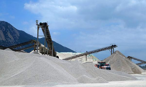 怎么選購制砂機(jī)？唐山金路來幫忙