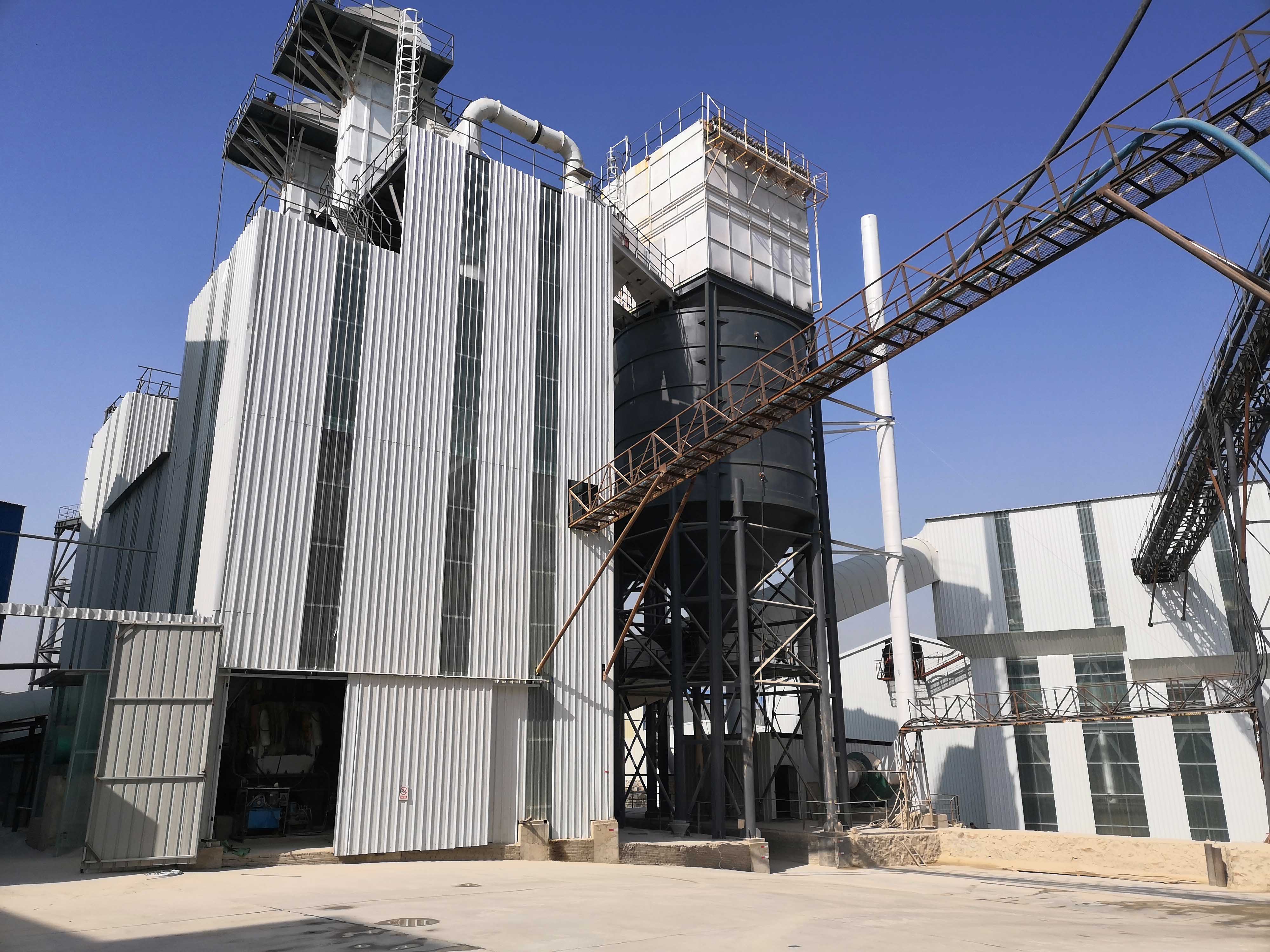 制砂生產(chǎn)線粉塵多、噪音大？為您推薦干法制砂樓